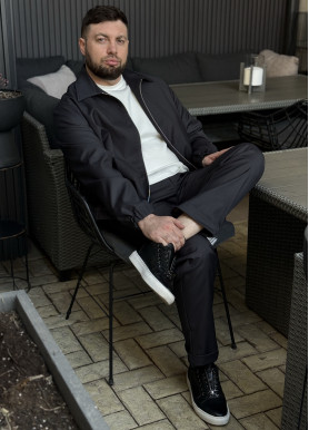 Брюки з преміальної костюмки чорні