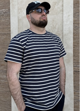 Футболка чоловіча в горизонтальну смужку бавовна синя