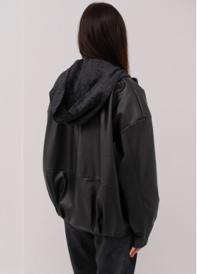 Женский бомбер из премиальной эко-кожи черный