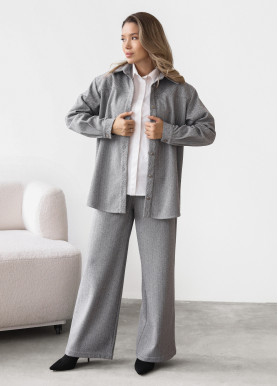 Прогулочный костюм с рубашкой-жакетом оверсайз и брюками палаццо фактурная шерсть серый