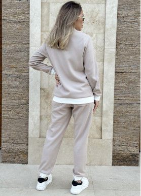 Костюм из трикотажа с кофтой на змейке и джоггерами мокко