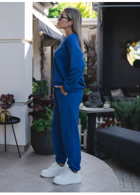 Трикотажный костюм со свитшотом и спортивными штанами электрик