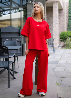 Трикотажный костюм красный