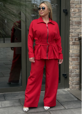Брючний костюм з коміром-стійкою і поясом віскоза червоний