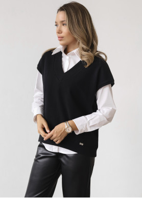 Жилет на меху черный трикотаж